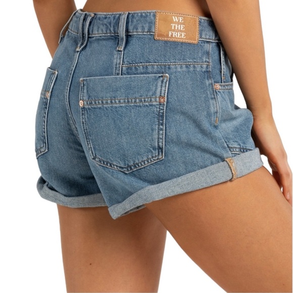 We the  free women’s classic denim shorts size 30 - Picture 3 of 3